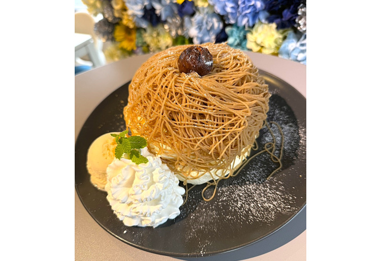 モンブランのパンケーキ